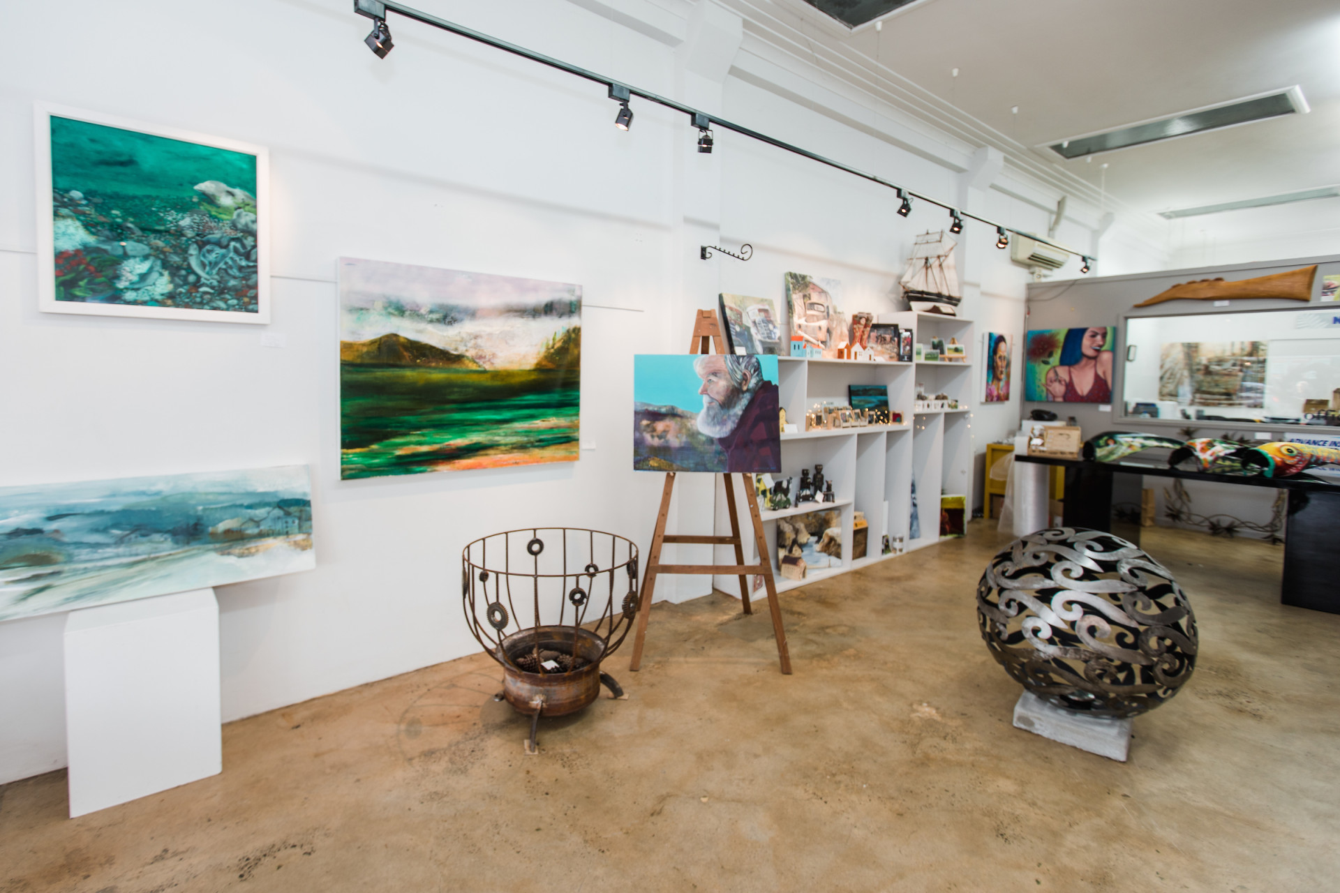 Mikklesen Gallery v2